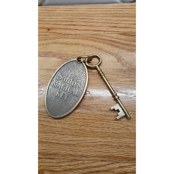 Hallmark Brass Colored Key Chain and Key - Picture 2 of 3